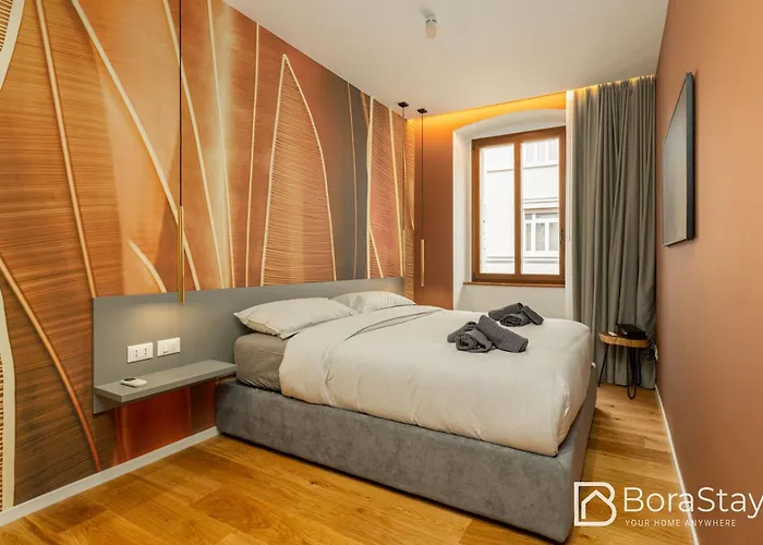 Lobster - Center * Trieste